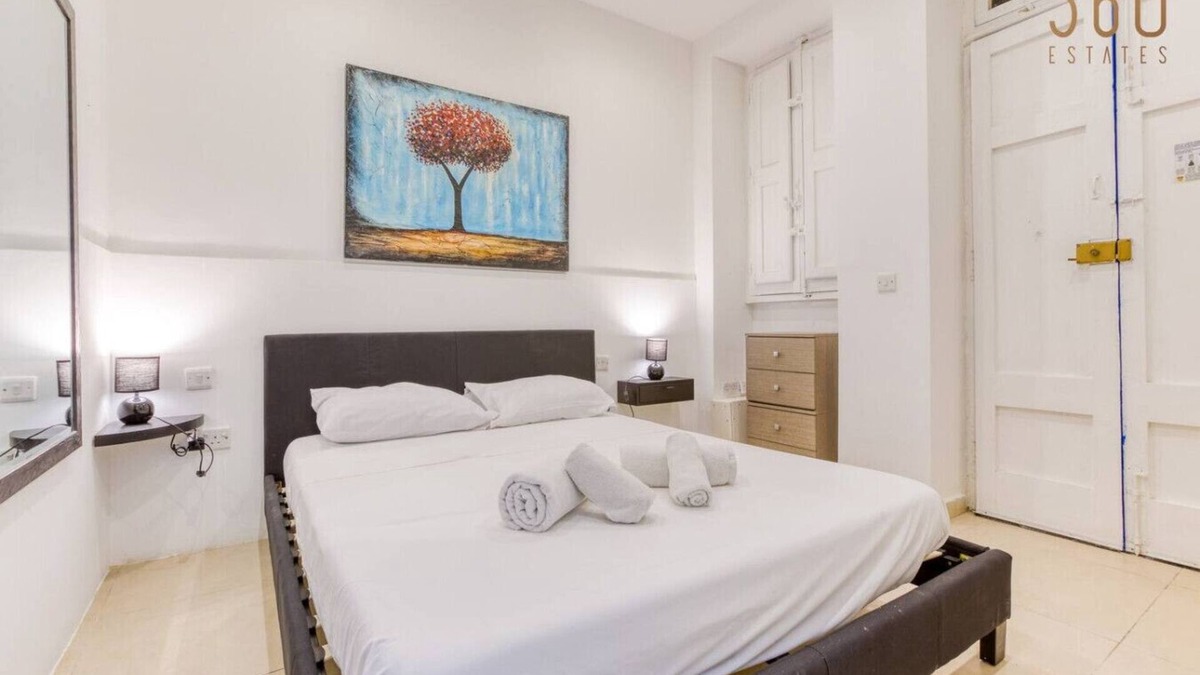 Floriana Apartment | A Cosy studio in the heart of charming Floriana!