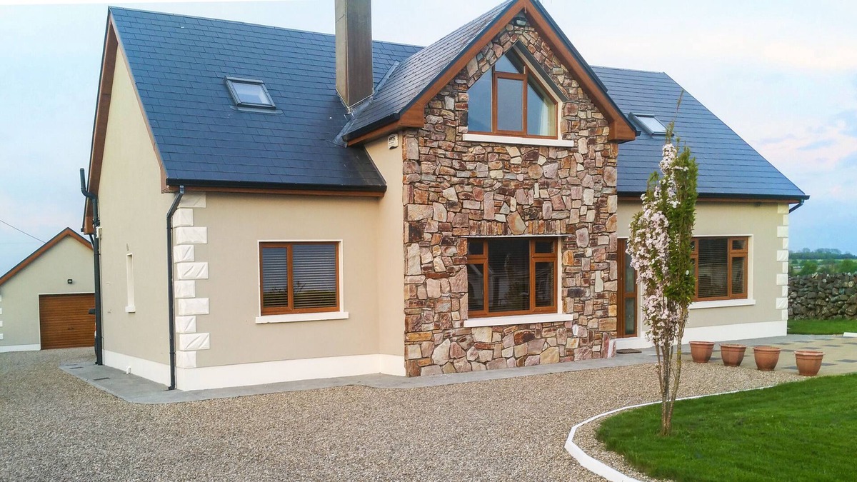 Turloughmore Cottage | A COUNTRY VIEW COTTAGE, family friendly in Athenry, County Galway