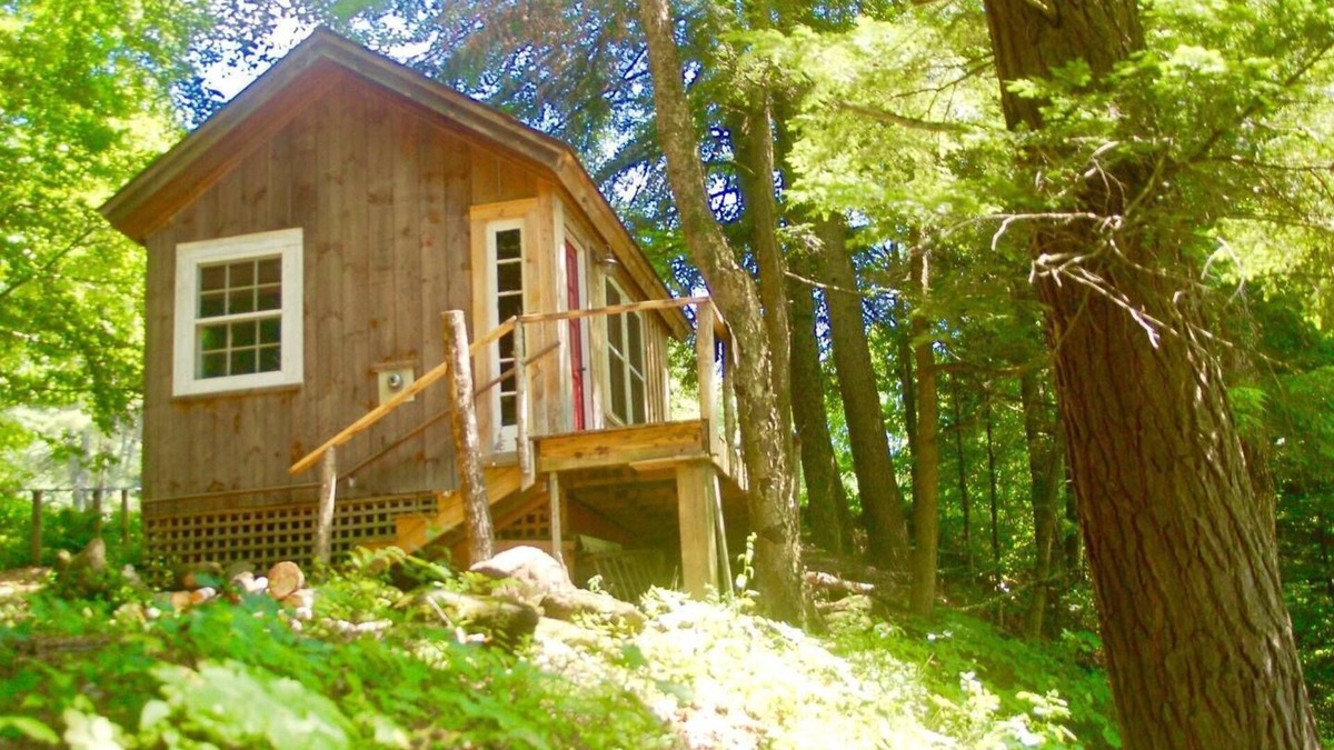 Woodstock Cabin | A Couple's Cozy Cabin Getaway