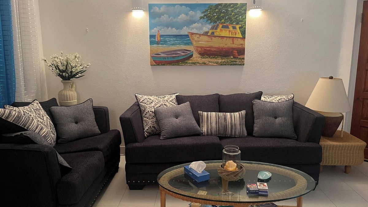 Sunset Crest Condo | A Cozy 1 bedroom 1 bathroom Barbados Vacation Rentals 5 Minutes Walk to Beach