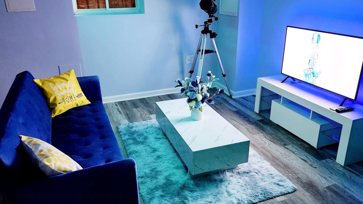 Petworth Apartment | A Cozy and Modern Apartment in Northwest DC - Free Private Parking