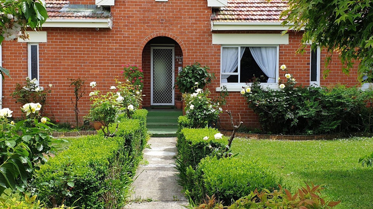 Te Awamutu House | A cozy art deco farmhouse within walking distances to all amenities in town.