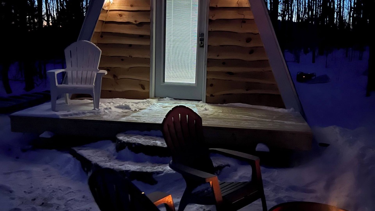 Skowhegan Cabin | A cozy cabin ideal for a couple who want to get away and enjoy the outdoors.