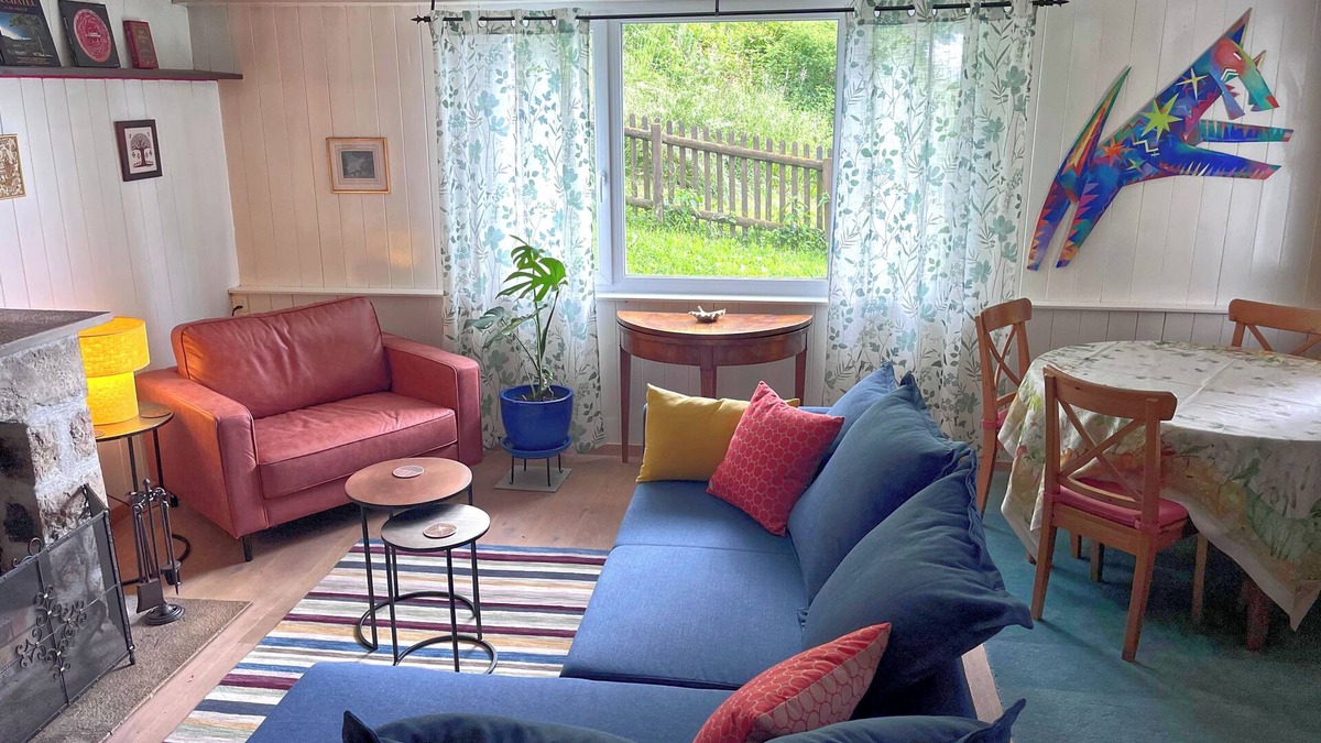 Montmollin Cottage | A cozy cottage, suitably different, near medieval and modern Neuchâtel.