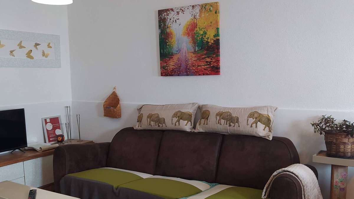 Bombarral House | A cozy family home with a private patio. Excellent location, 1 km from the A8.