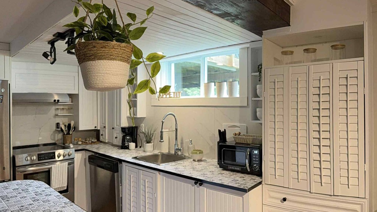 Sainte-Adele Apartment | A Cozy Haven for Relaxation or Sports Enthusiasts