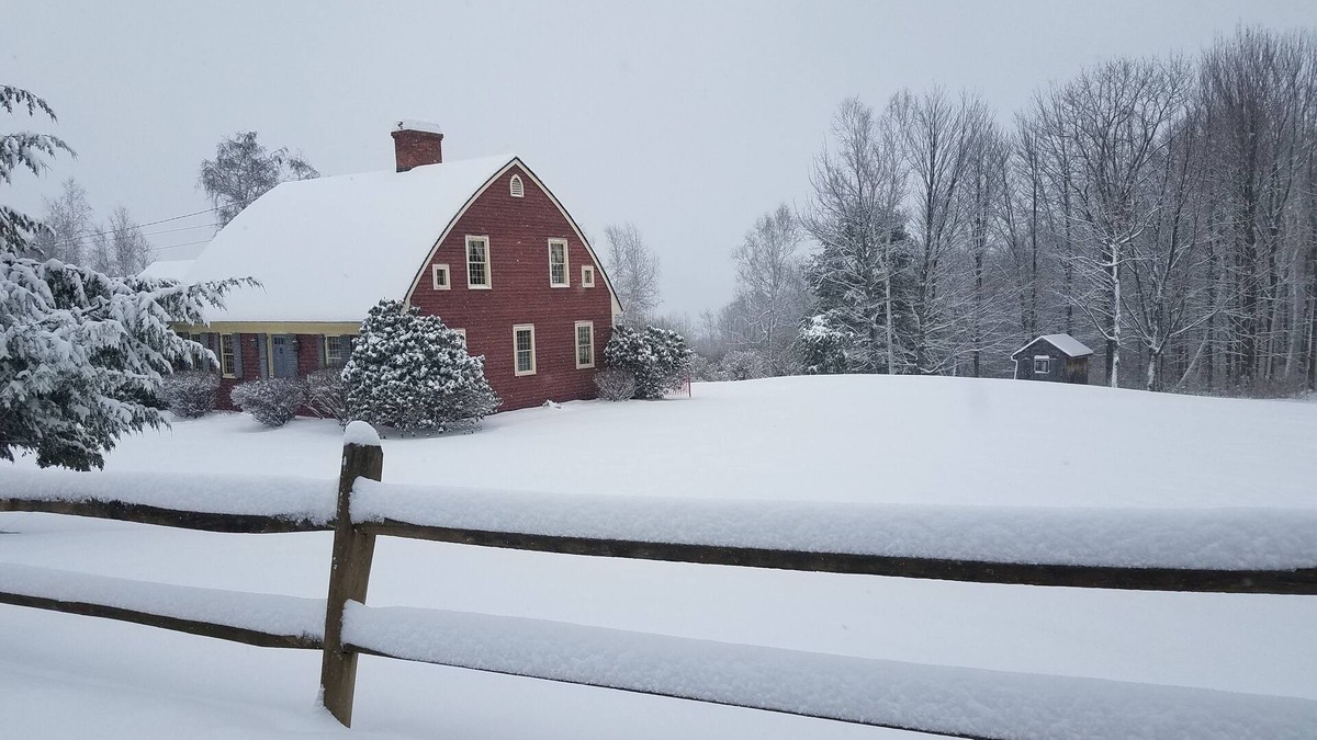 Pownal House | A cozy home nestled in the Green Mountains of Vermont!