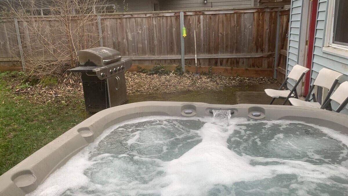 West Eugene House | A cozy home on a quiet street super close to great amenities
