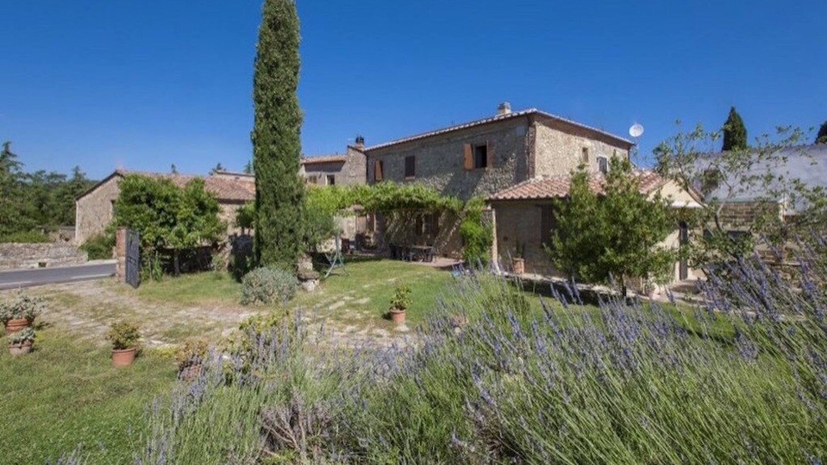 Civitella Paganico House | A cozy nest for a pair