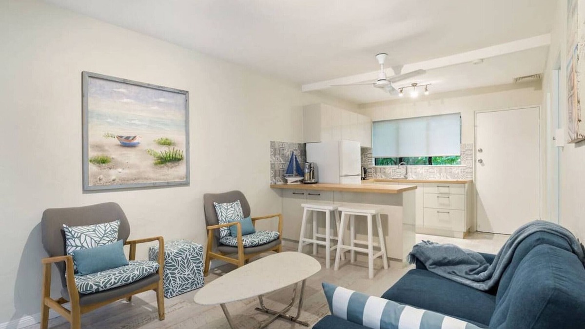 Palm Cove Apartment | A cozy Palm Cove unit 3 with a private garden