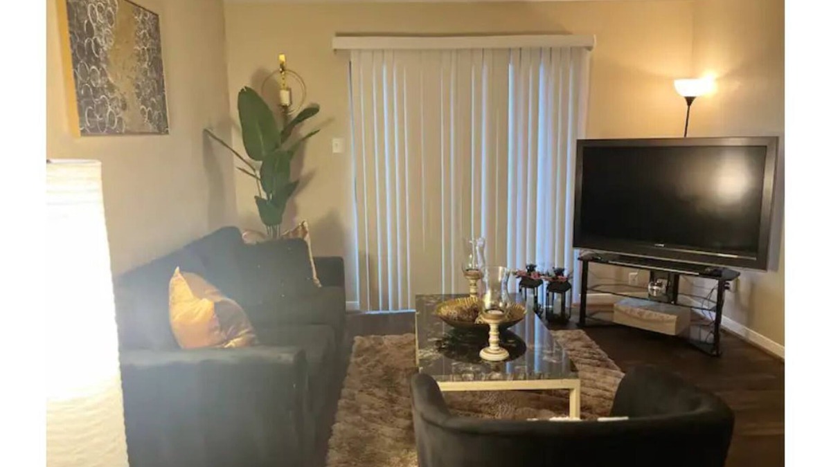 Woodforest Apartment | A cozy place to stay at East End Extended Stay