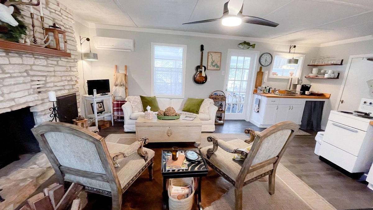 Marble Falls Cottage | A Cozy, quiet and most perfect cottage beautifully located on a waterfront cove.