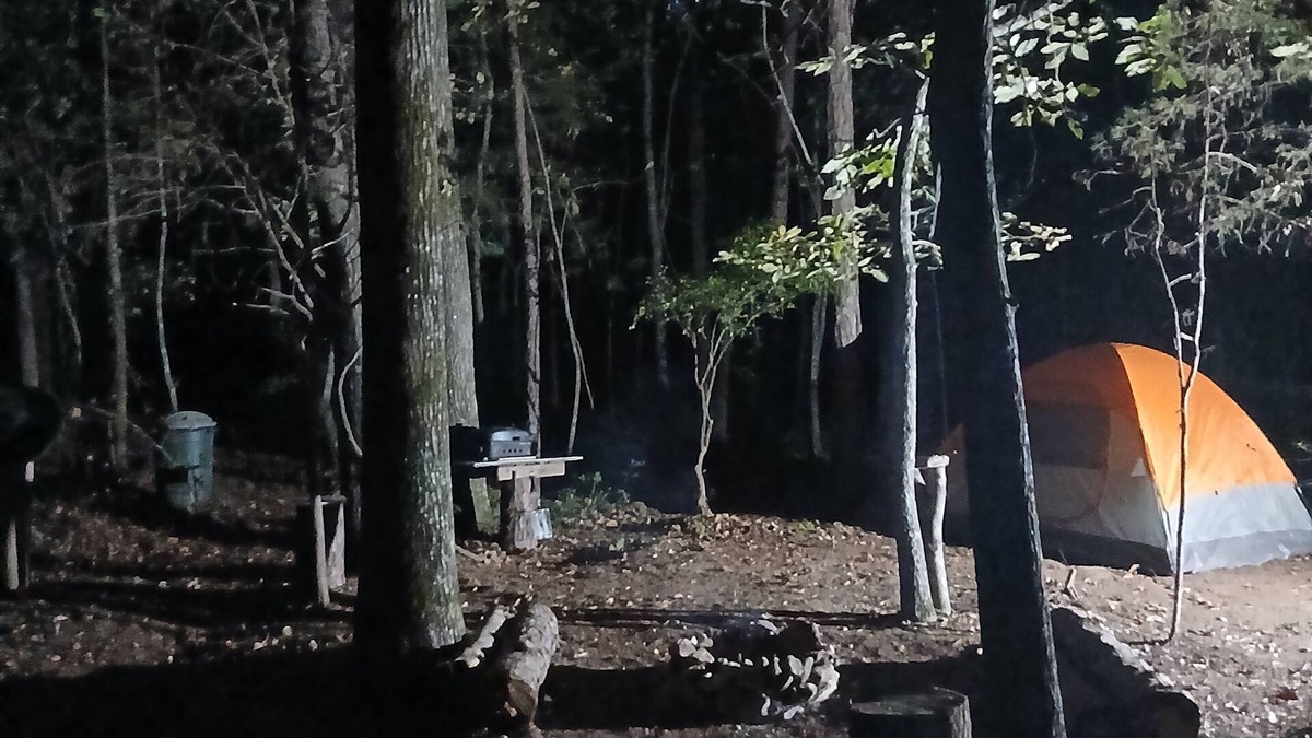 Lancaster RV Rental | A crackling campfire, a creek & deer outside your tent & we have a nature trail!
