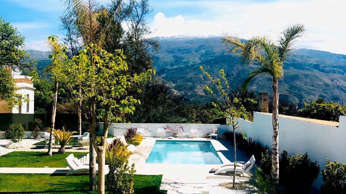 Pinos del Valle House | A dream home with exclusive assistance services