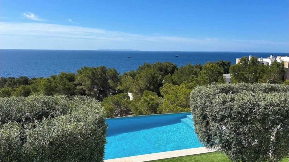 Roca Llisa Villa | A DREAM OVER THE SEA