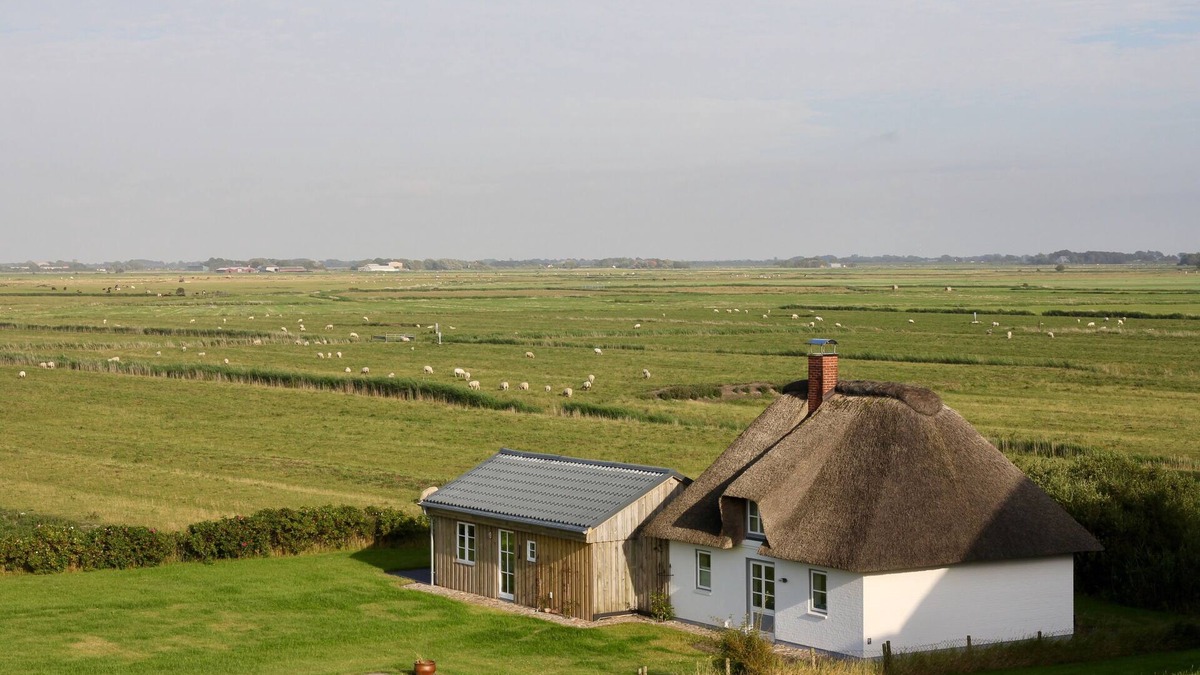 Westerhever House | A dreamlike thatched roof house by the sea near St. Peter-Ording