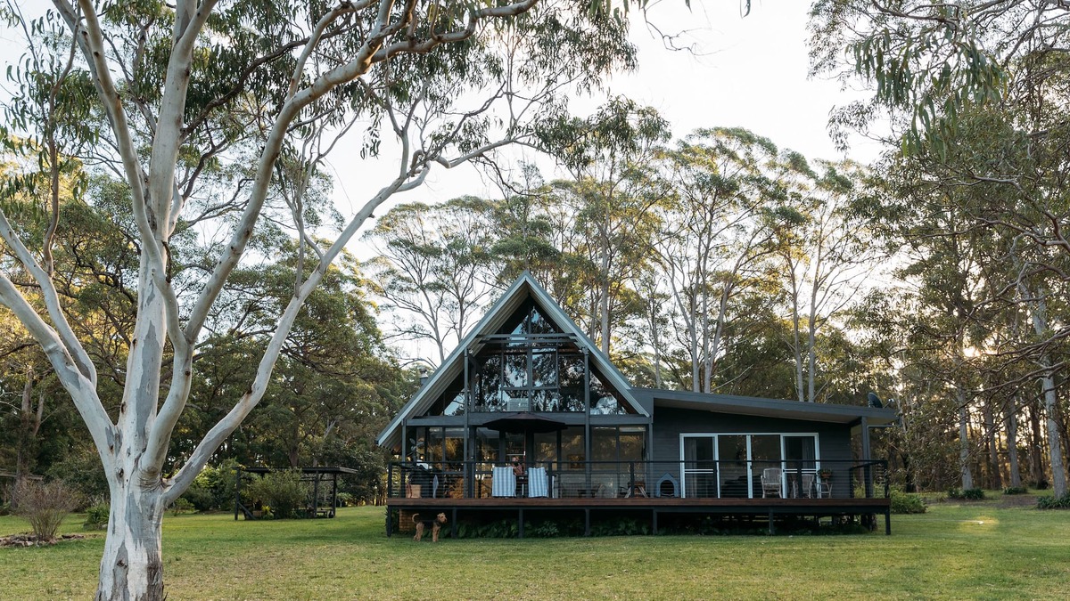 Bungwahl House | A Dreamy Nature Escape Near Seal Rocks ~ Dog Friendly ~ Linen Provided