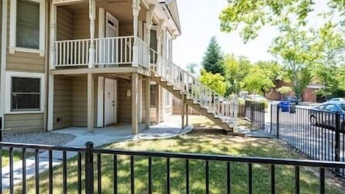 North Oak Park House | A+ DT 4BR Vic Walk to UC Davis & Shriner Med Cen