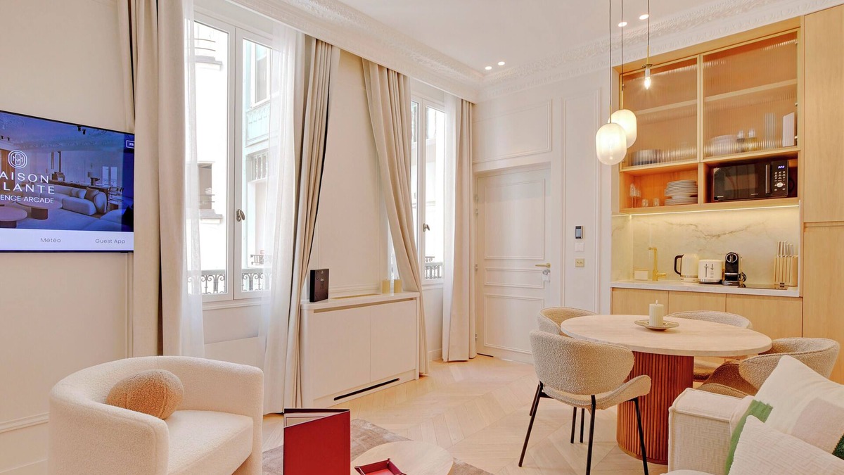 Madeleine Apartment | A Elegant 1-BR/1BA with Services in La Madeleine - Opéra