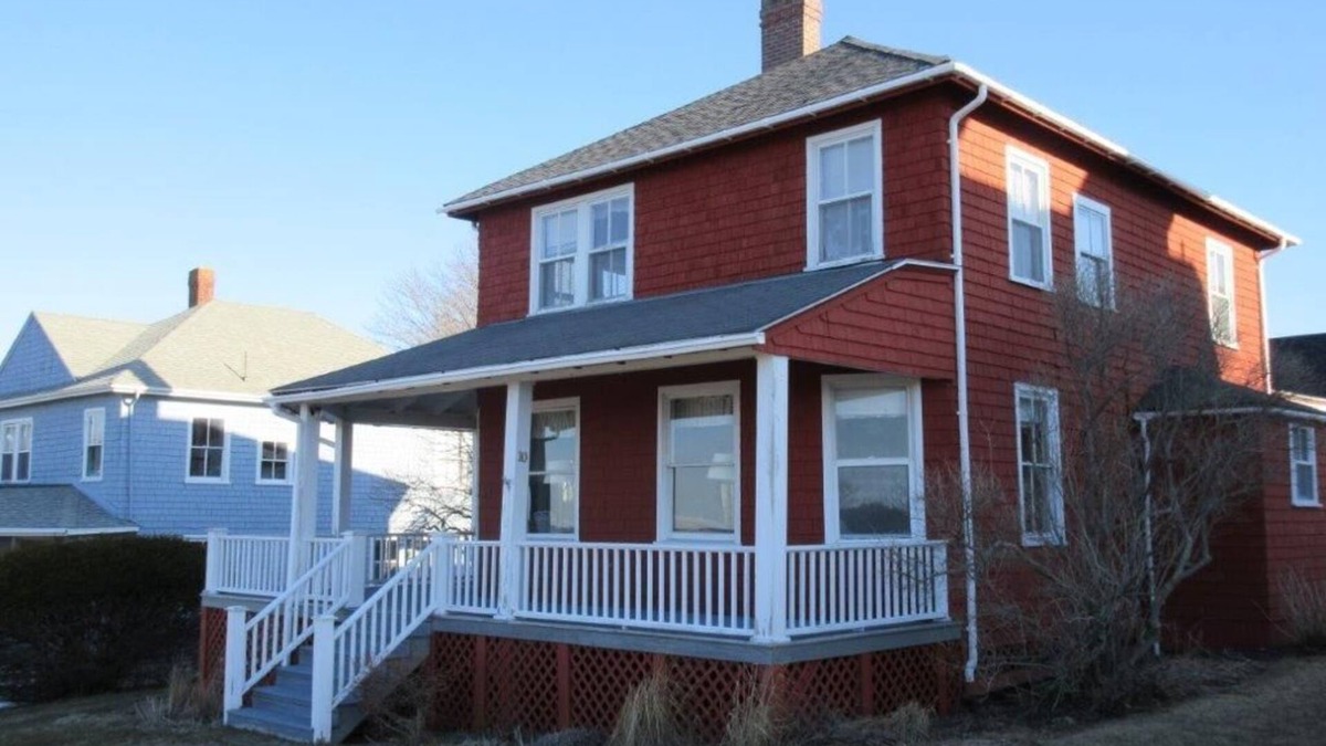 Mid-Coast and Islands Cottage | A fabulous family cottage, with ocean views throughout~