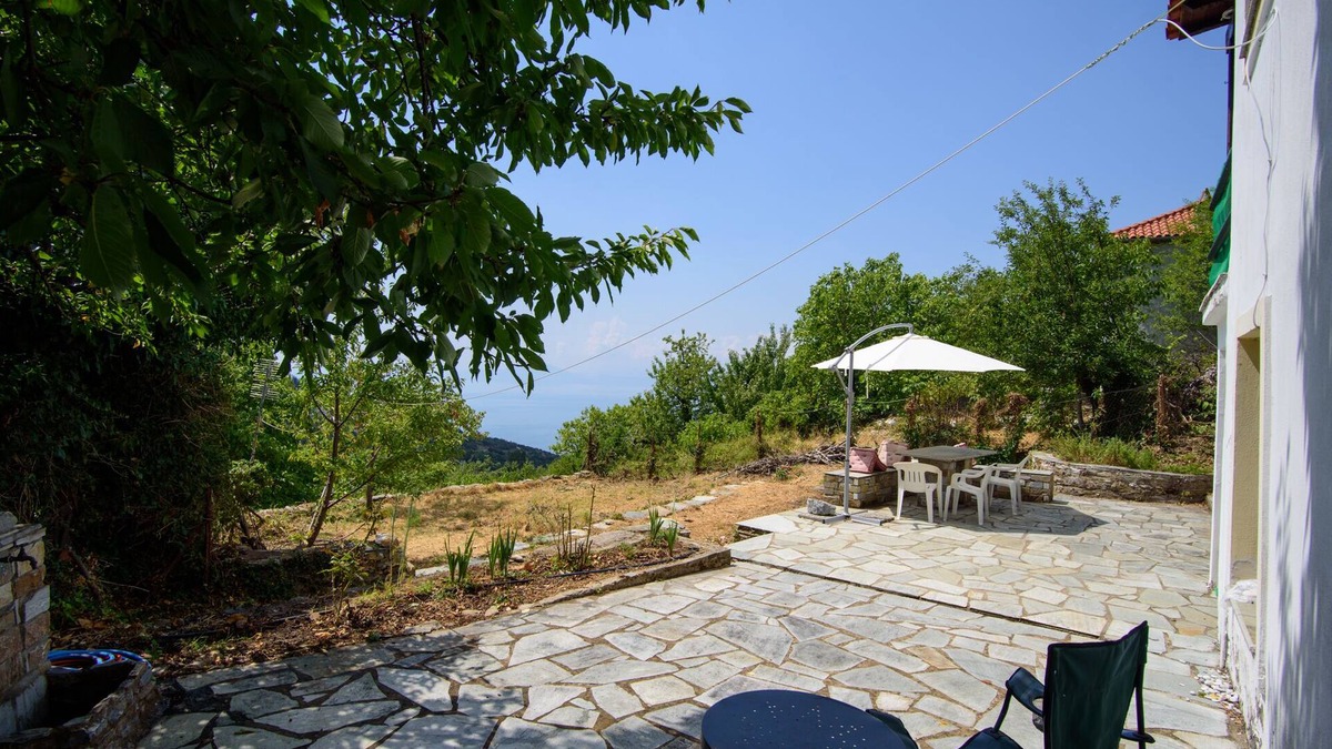 Agios Vlassios House | A Family Friendly Holiday Country House With View to Pagasitikos Gulf