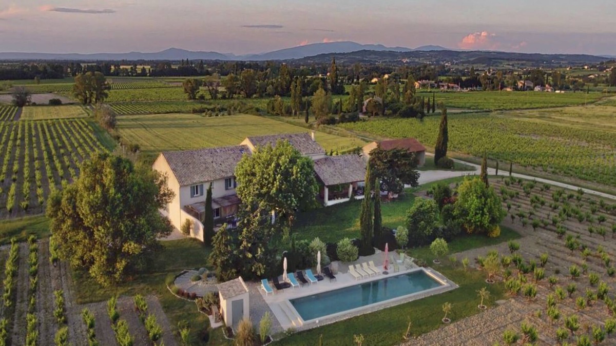 Tulette Other | A farmhouse in Provence, near Mont Ventoux, absolute calm amidst the vineyards.