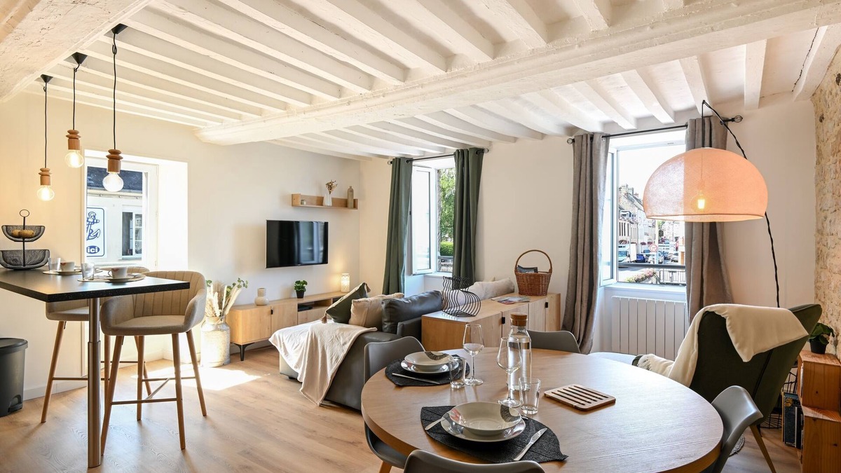Isigny-sur-Mer Apartment | A Fleur de Quai - Vue sur le port