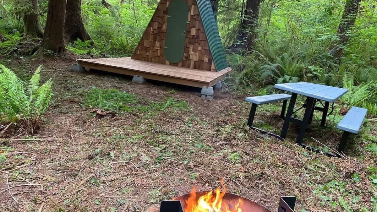 Forks Apartment | A-Frame #17 Shelter near Olympic National Park