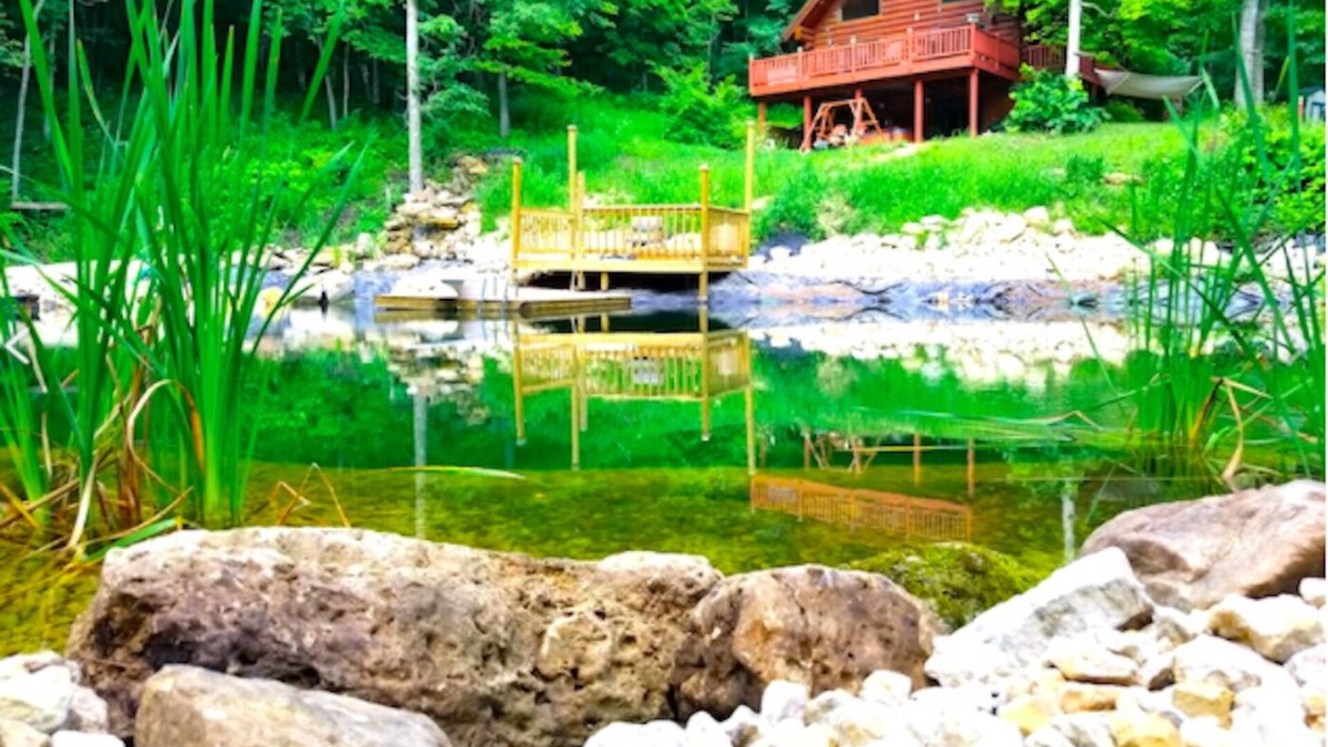 Harpers Ferry Cabin | A-Frame Cabin 5Bd/3bath, Hot Tub & Swimming Pond