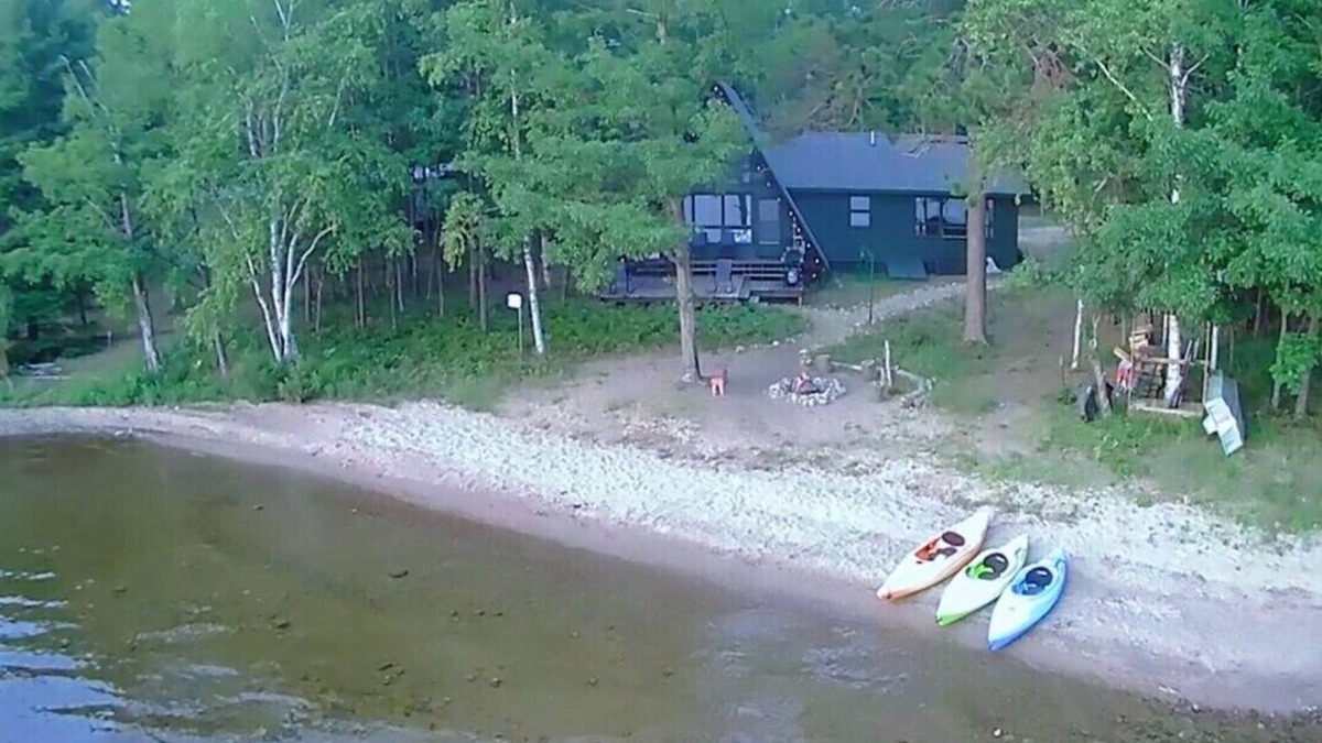 Big Bay House | A-Frame cabin located on the shores on lake Independence.
