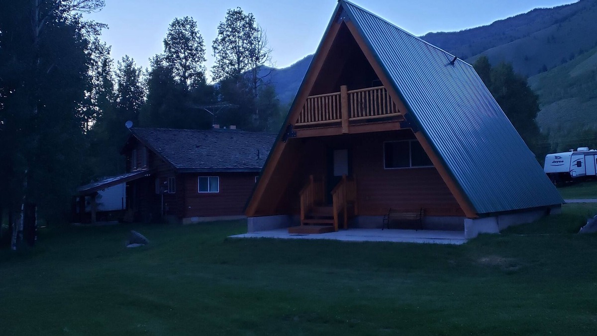 Island Park Cabin | A frame Cabin Near Yellowstone on Henry's Lake
