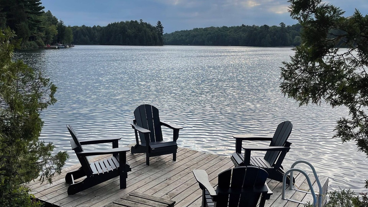 Val-des-Monts Cottage | A-Frame Cottage on Lac Bataille, Val-des-Montsn