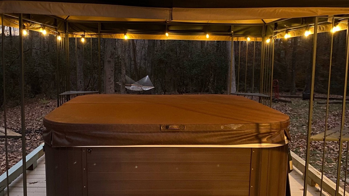 Banks County Cottage | A-Frame Getaway! 3 beds, 2 baths, hot tub