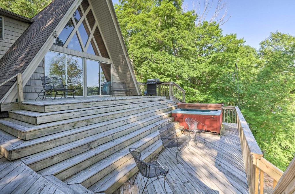 Sloans Valley House | A-Frame Home Situated on The Cumberland River