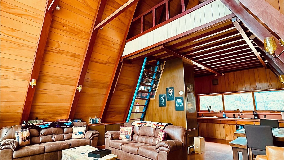 Union Dale Ski Chalet | A-Frame Retreat I 34 Acres I Lake/Camping/Hot Tub