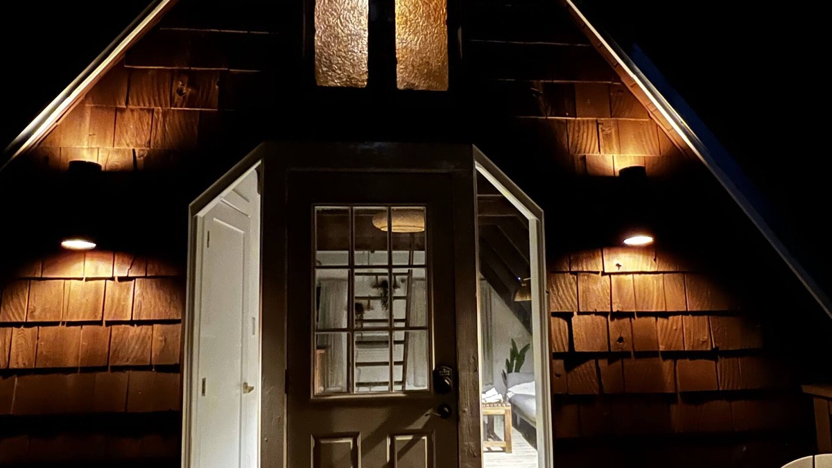 St. Augustine Cabin | A Frame Tree House 1 mile from downtown and the beach!