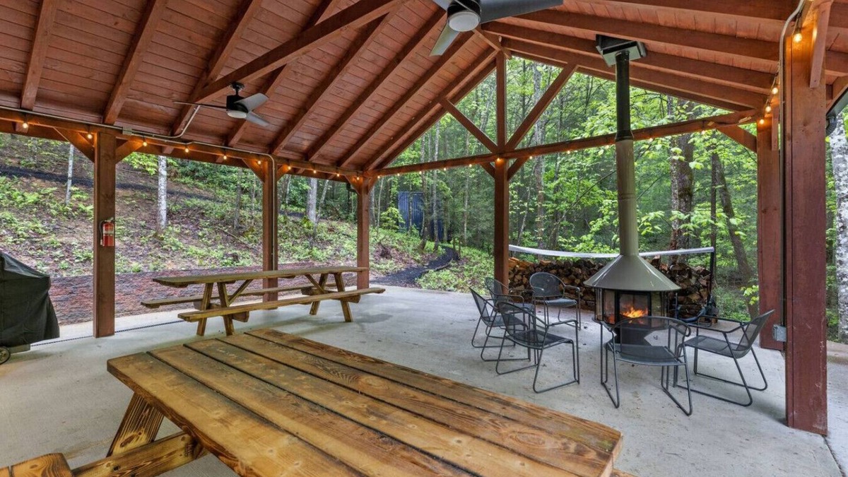 Pine Ridge Apartment | A-Frames Under the Canopy - Multi-Cabin Retreat