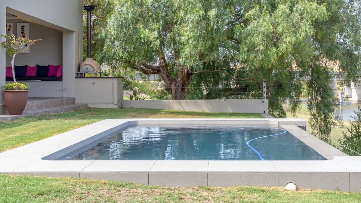 Colchester Villa | A GEM ON THE BANKS OF SUNDAYS RIVER