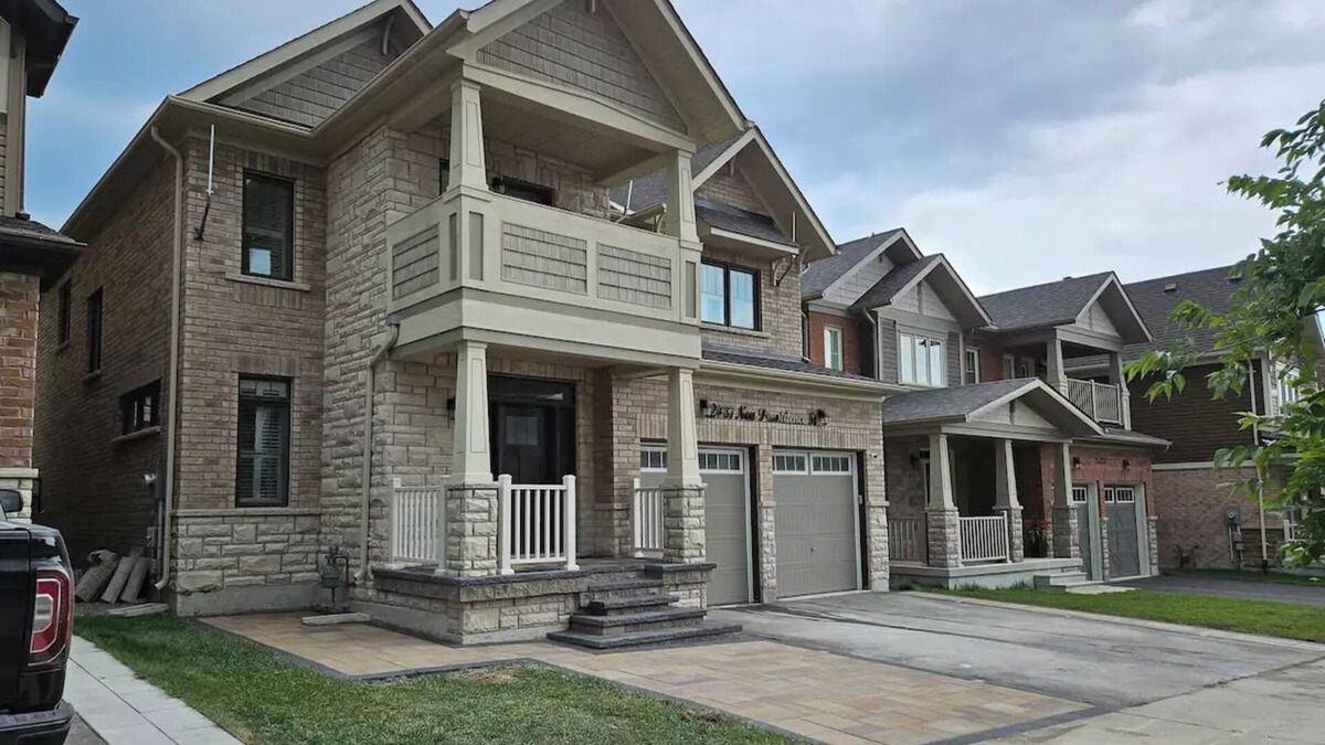 Durham Region House | A Getaway in Windfields
