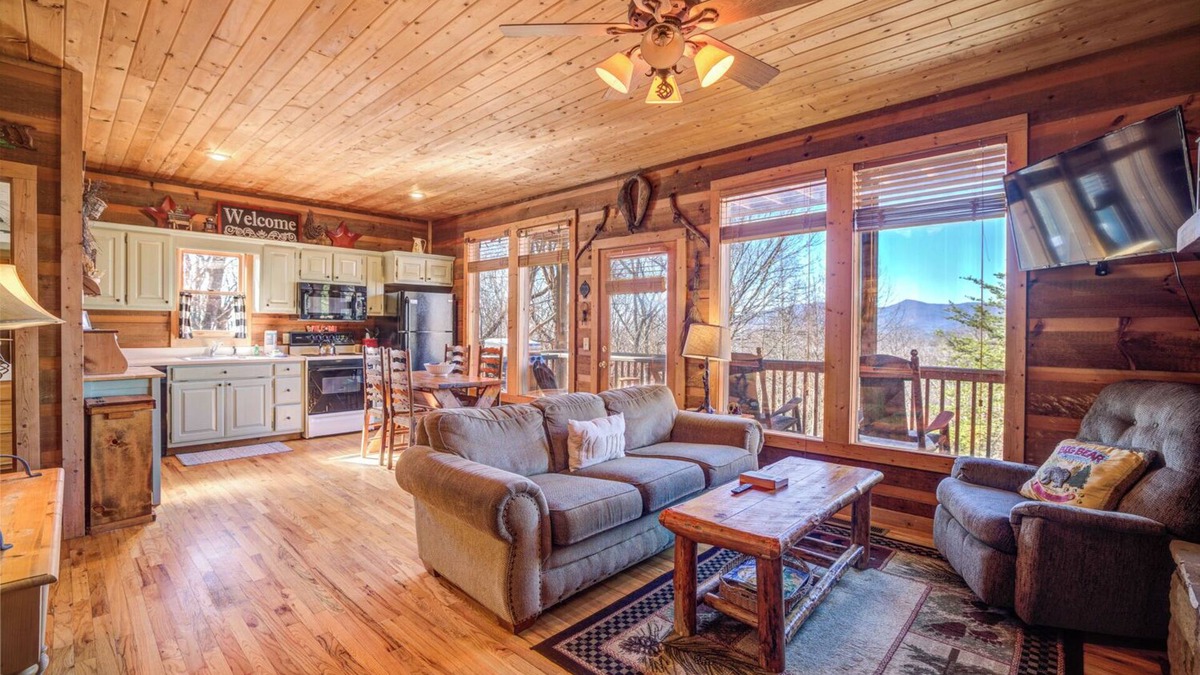 Helen Cabin | A Glimpse of Heaven - Mountain Views Year Round