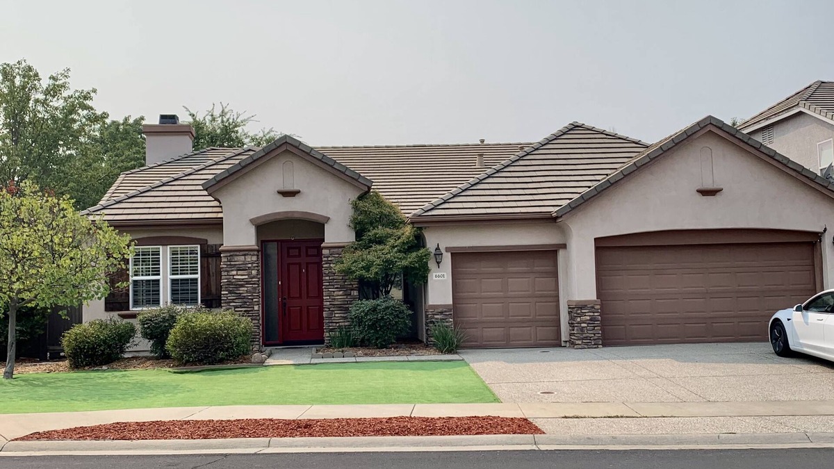 Roseville House | A Gorgeous Home Stay for Vacation and Business