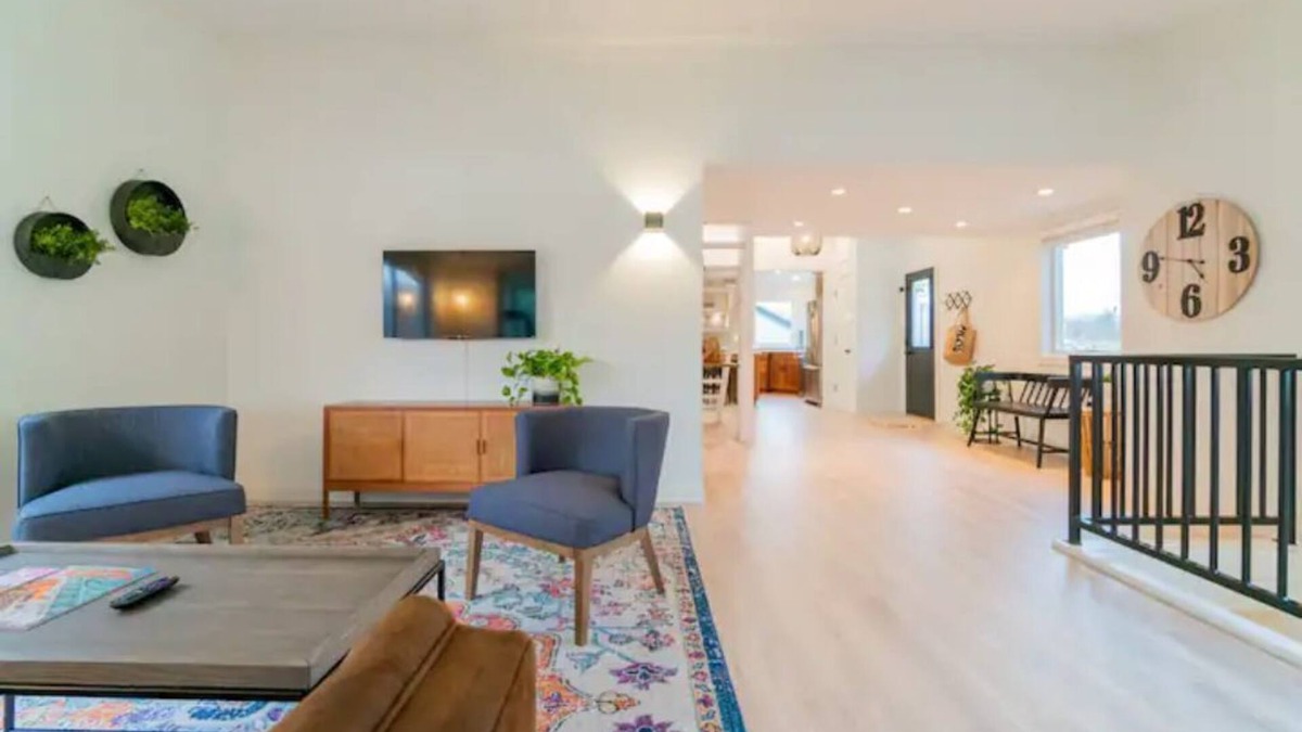 Cedar Falls House | A Gorgeous Riverfront Renovation Minutes From Downtown Cedar Falls