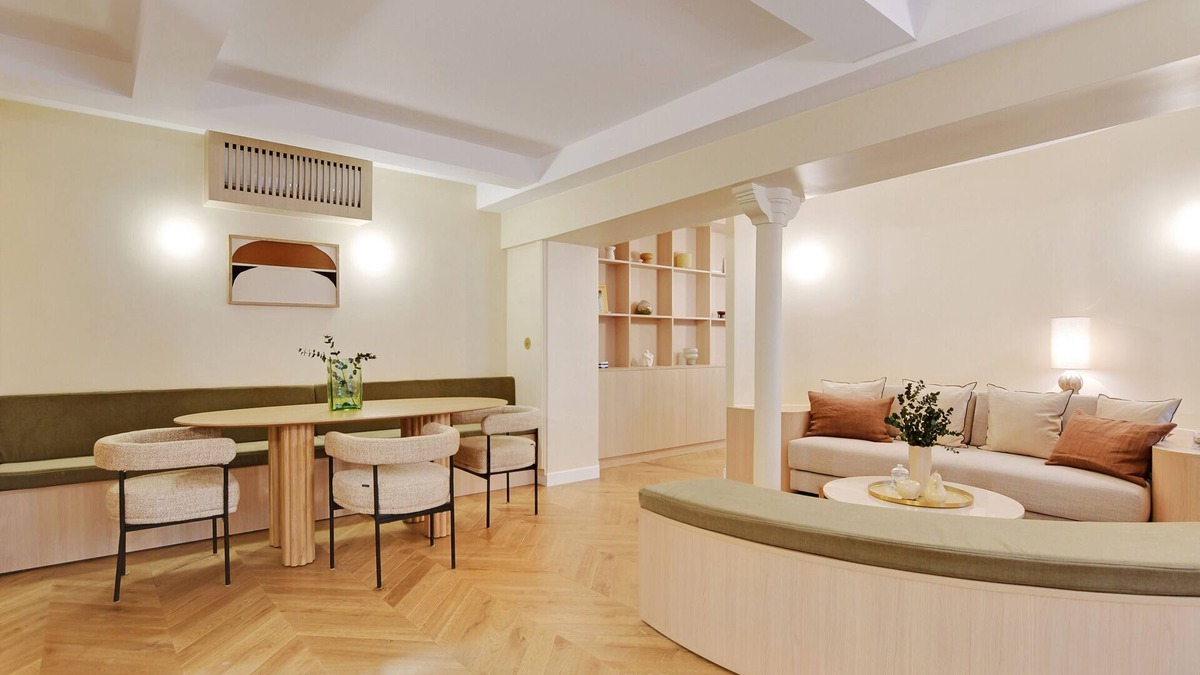 Palais-Royal Apartment | A Gorgeous Serviced 2-BR/2Ba - Place Vendôme