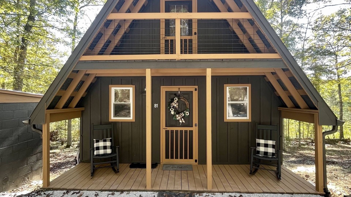Clearfield Cabin | A Gracious Haven near Cave Run Lake-close to Licking River & 3 boat ramps.