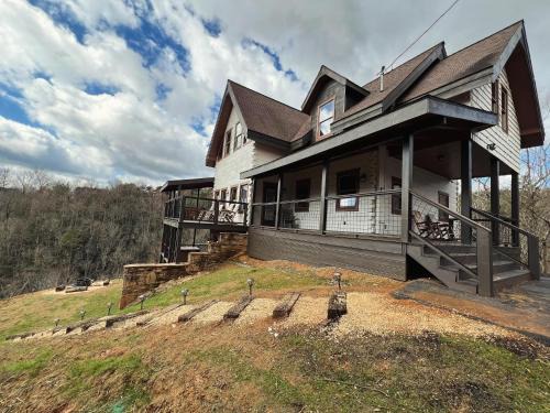 Pittman Center House | A Grand View Lodge #540