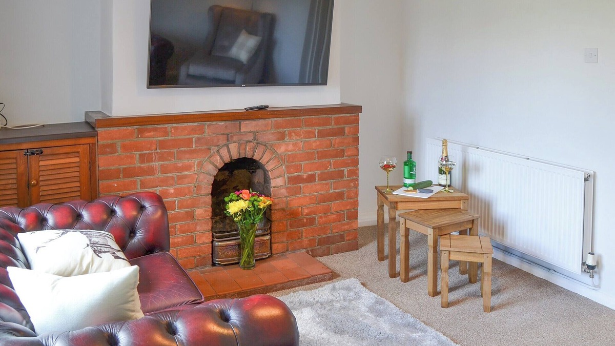 Shipdham Cottage | A great enclosed safe garden to enjoy and short walk to the village pub.