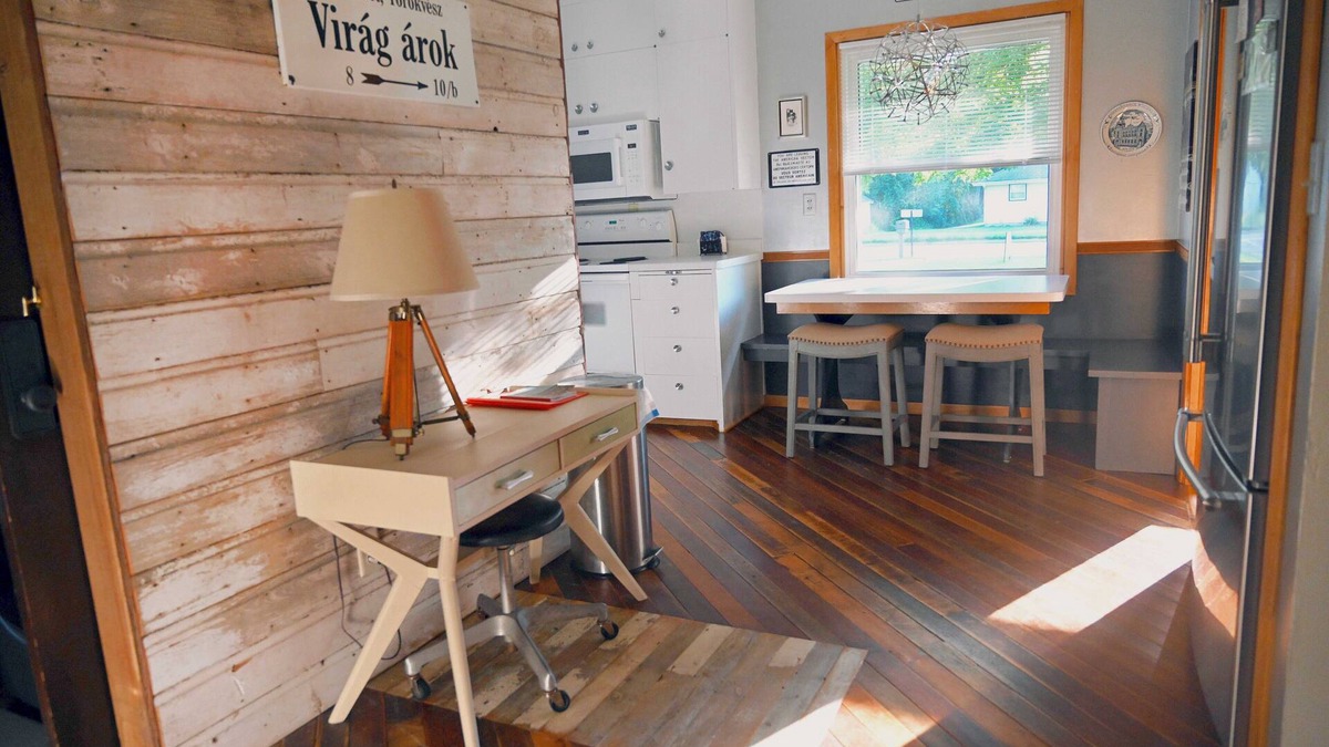 Independence House | A guest house with unique decor featuring upcycled and recycled items.