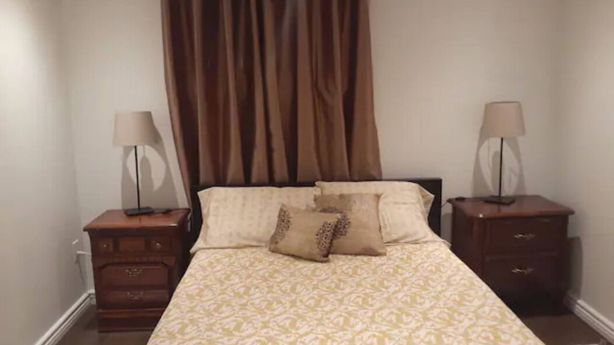 Wexford - Maryvale Apartment | A guest suite with free parking, 20min to downtown