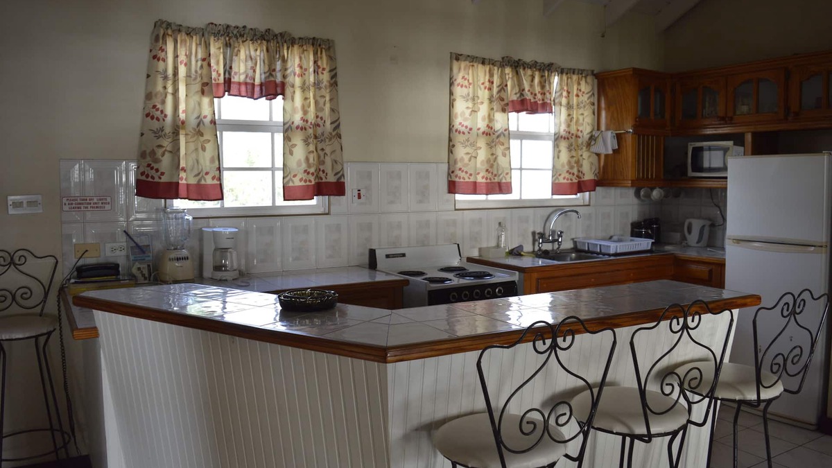 Paynes Bay Apartment | A Haven Away ~From~ Home