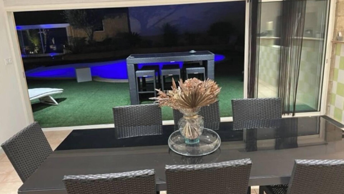 Clermont-l'Herault Apartment | A haven of peace between land and sea